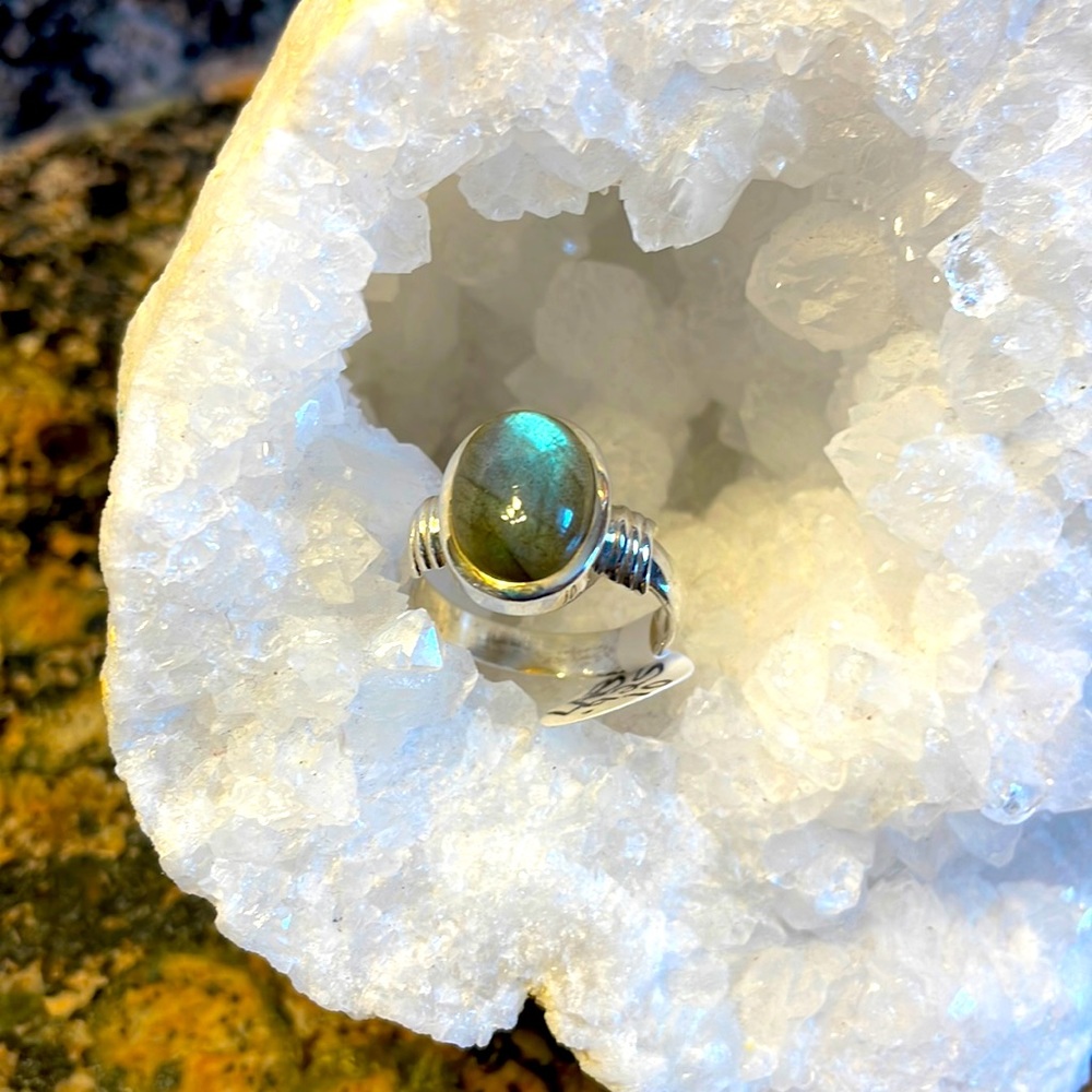 Sterling Silver Genuine Labradorite Ring Size 10. Retail 166.00 NWT